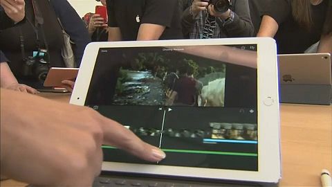 Investors get slice of Apple's pie
