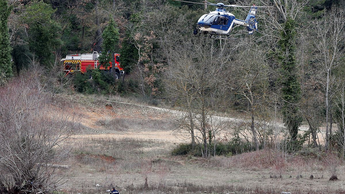 Colisão de helicópteros é causa provável de desastre em França