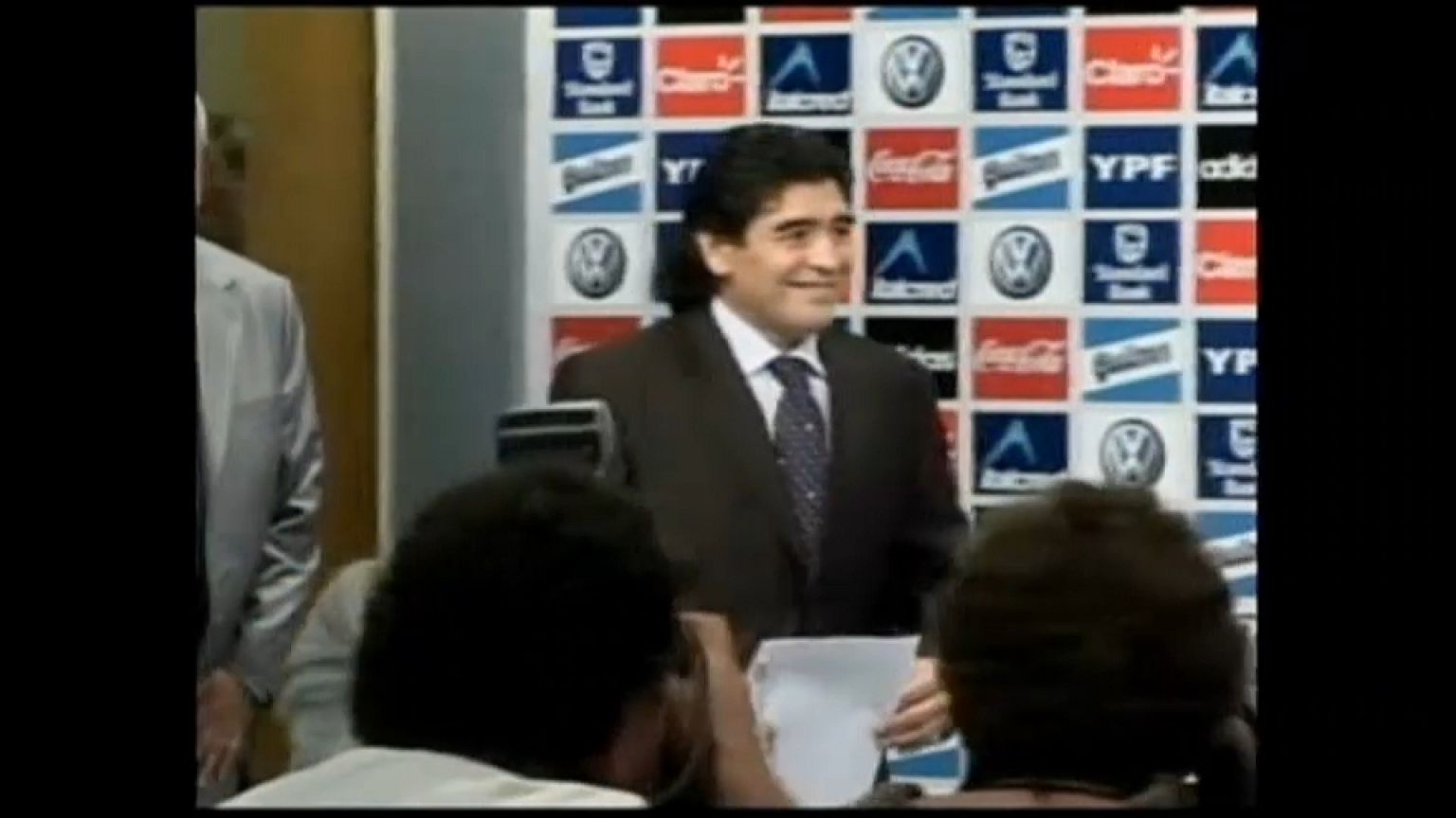 Trump un pupazzo?  Niente visto a Maradona! 