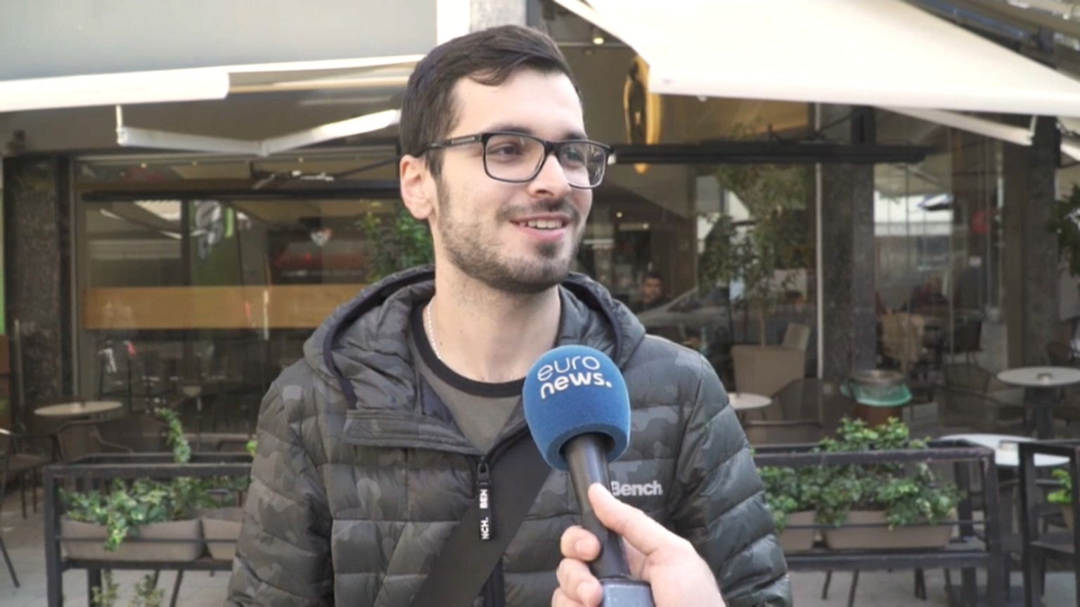 Genç Rumlar sandığa küskün