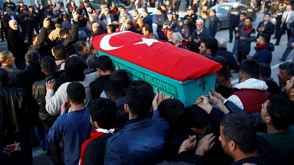 Tirs de roquettes sur le sud de la Turquie Tirs de roquettes sur le sud de la Turquie
