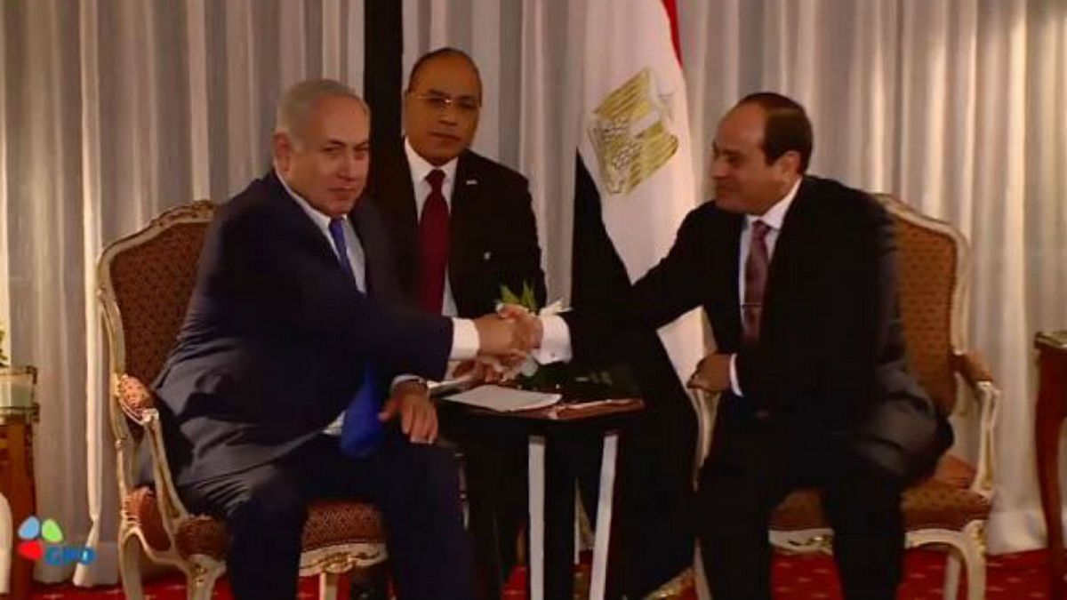 تقرير صحفي:  إسرائيل شنت أكثر من مائة غارة جوية على سيناء بموافقة القاهرة
