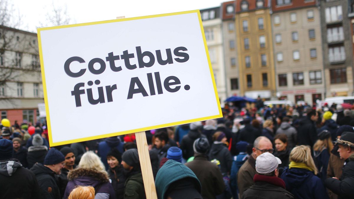 Cottbus divide-se em manifestações sobre os imigrantes