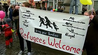 Germania: a Cottbus doppia manifestazione pro e contro i migranti
