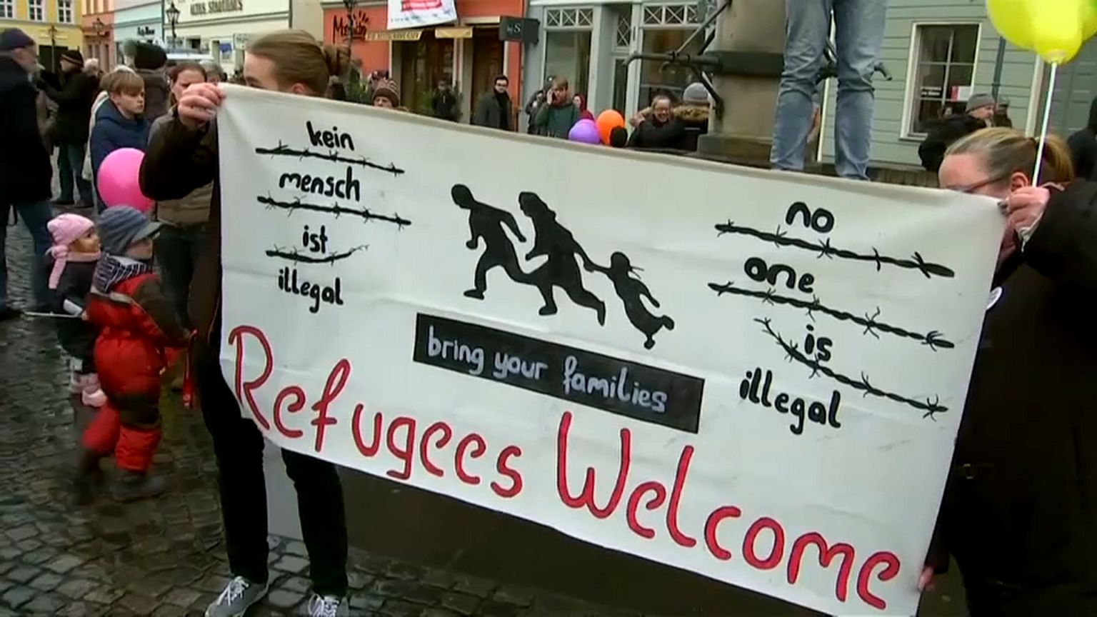 Rival rallies highlight migrant tensions in German city