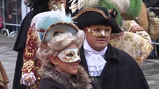 Maschere in piazza San Marco a Venezia per il Carnevale 2018