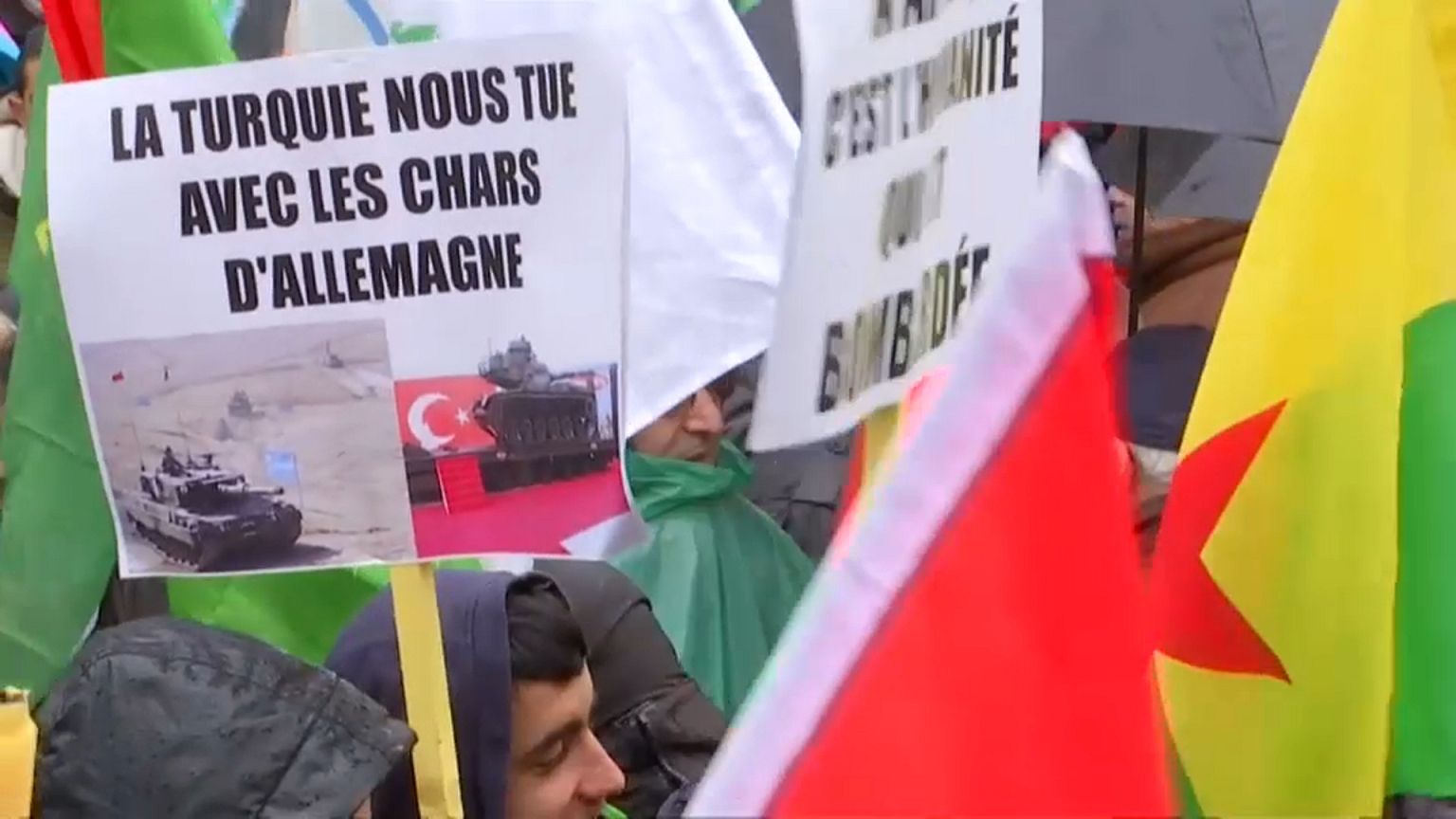 Afrin, continuano i bombardamenti turchi. I curdi denunciano: "Pulizia etnica"