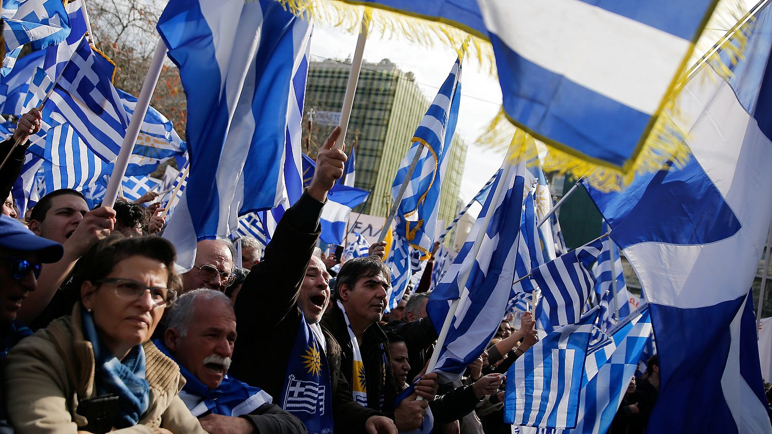 Cientos de miles de griegos se manifiestan para reivindicar el nombre de Macedonia