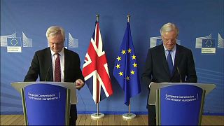 Brexit: Michel Barnier a Londra per un incontro con David Davis
