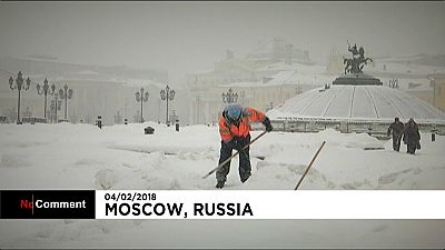 Record snowfall blankets Moscow
