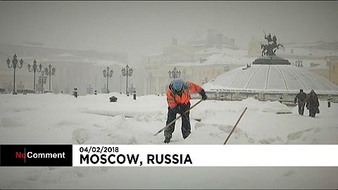 Record snowfall blankets Moscow