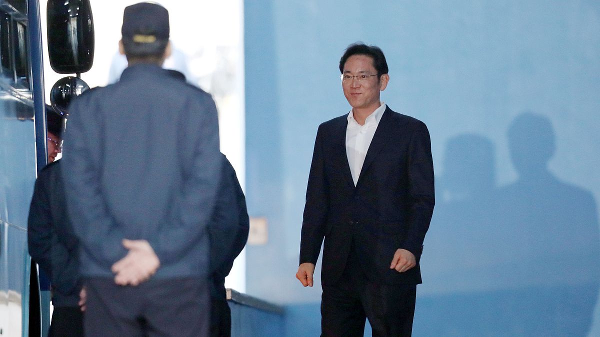 Ν.Κορέα: Ελεύθερος ο κληρονόμος του ομίλου Samsung Τζέι Λι