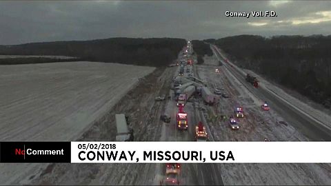 USA: Winterwetter legt Autobahn lahm