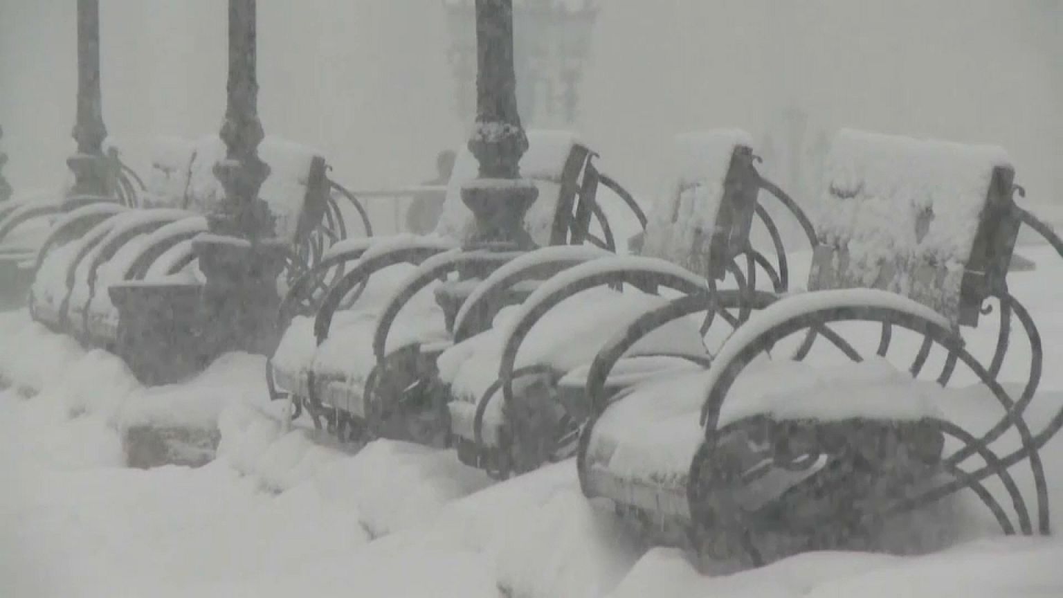 La "nevada del siglo" lleva el caos a Moscú