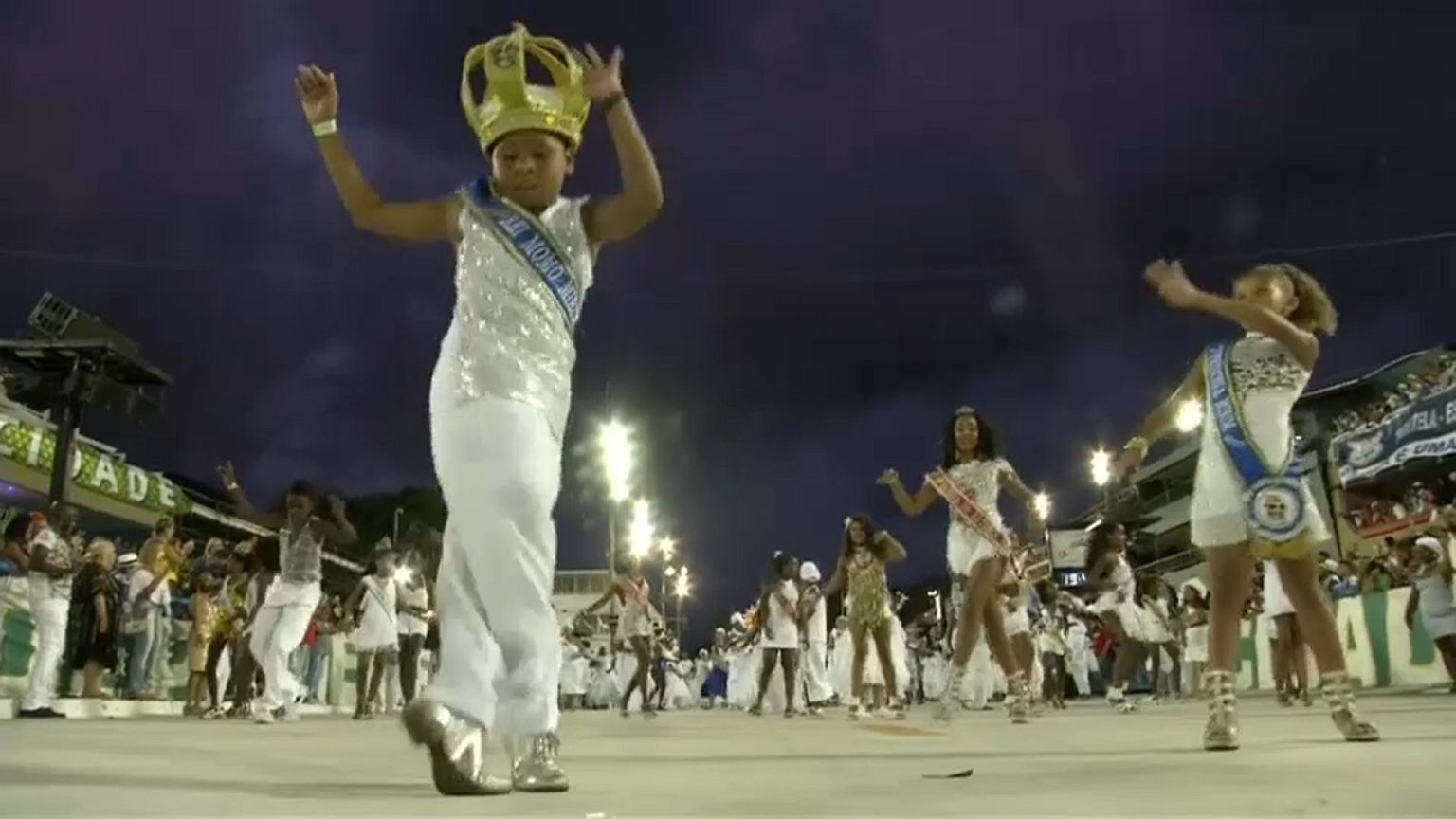 Ensaio técnico do Carnaval "a meio gás"