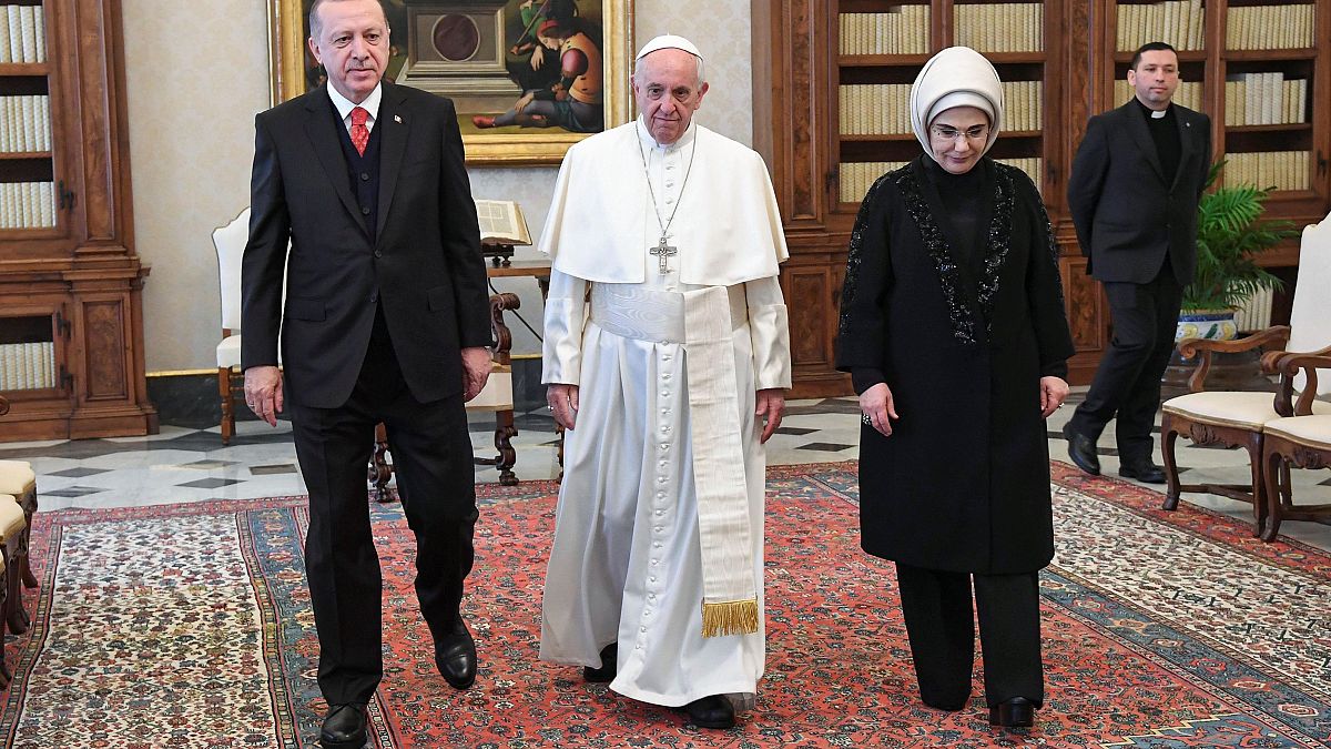 Papst empfängt Erdogan im Vatikan
