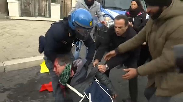 Erdogan a Roma, la protesta dei curdi Erdogan a Roma, la protesta dei curdi