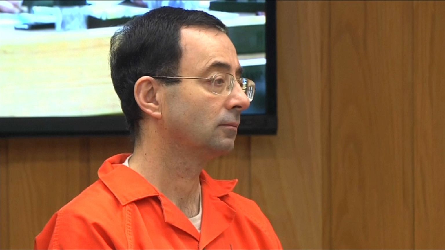 Larry Nassar sentenciado a entre 40 y 125 años adicionales por sus abusos a cientos de gimnastas