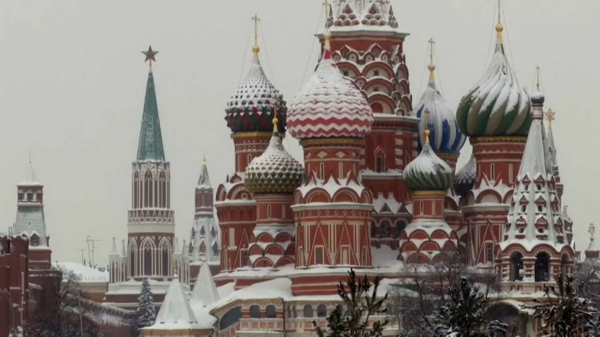 سنگین‌ترین برف شصت سال اخیر، مسکو را سفیدپوش کرد