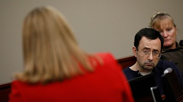 Tacizci Doktor Larry Nassar'a 125 yıla kadar ek hapis cezası Tacizci Doktor Larry Nassar'a 125 yıla kadar ek hapis cezası