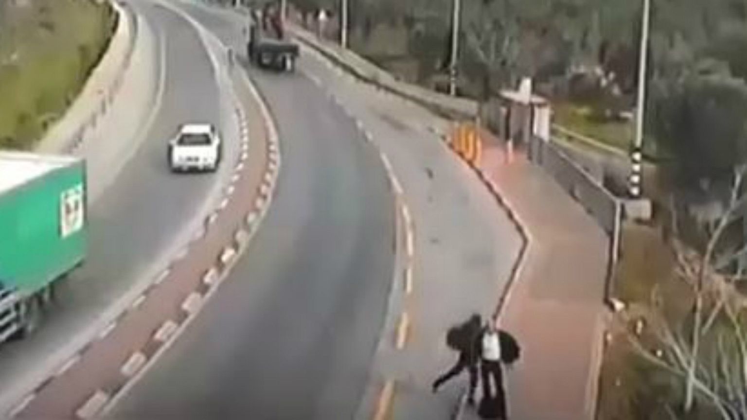 فيديو: فلسطيني يقتل إسرائيلياً طعناً بالضفة الغربية