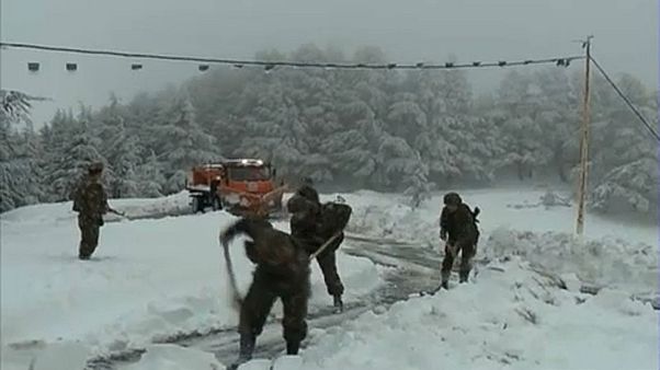 Χιόνισε (ξανά) μέχρι την έρημο Σαχάρα Χιόνισε (ξανά) μέχρι την έρημο Σαχάρα
