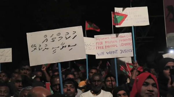 Dos jueces del Supremo maldivo detenidos, tras decretarse el estado de emergencia Dos jueces del Supremo maldivo detenidos, tras decretarse el estado de emergencia