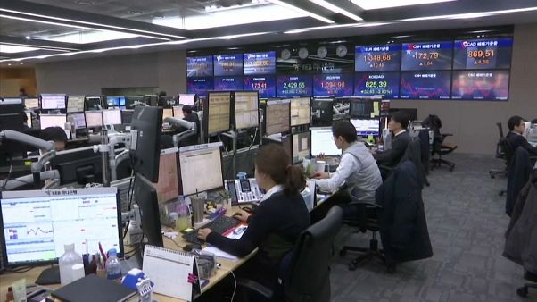Borse mondiali in rosso dopo il tonfo di Wall Street Borse mondiali in rosso dopo il tonfo di Wall Street
