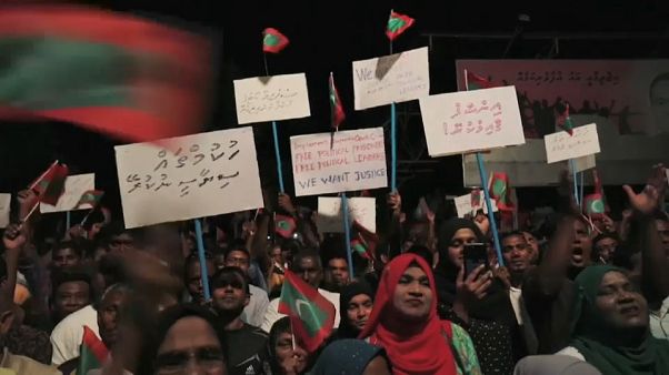 Maldive, si aggrava la crisi: stato d'emergenza e oppositori in carcere Maldive, si aggrava la crisi: stato d'emergenza e oppositori in carcere