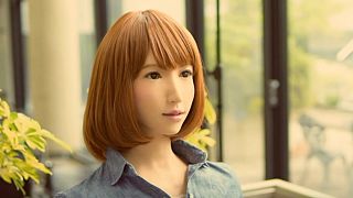 اریکا، ربات ژاپنی گوینده اخبار تلویزیون می‌شود