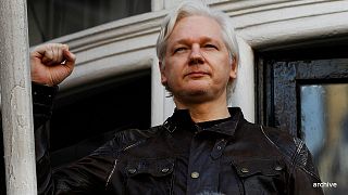 Judge upholds Assange's UK arrest warrant 