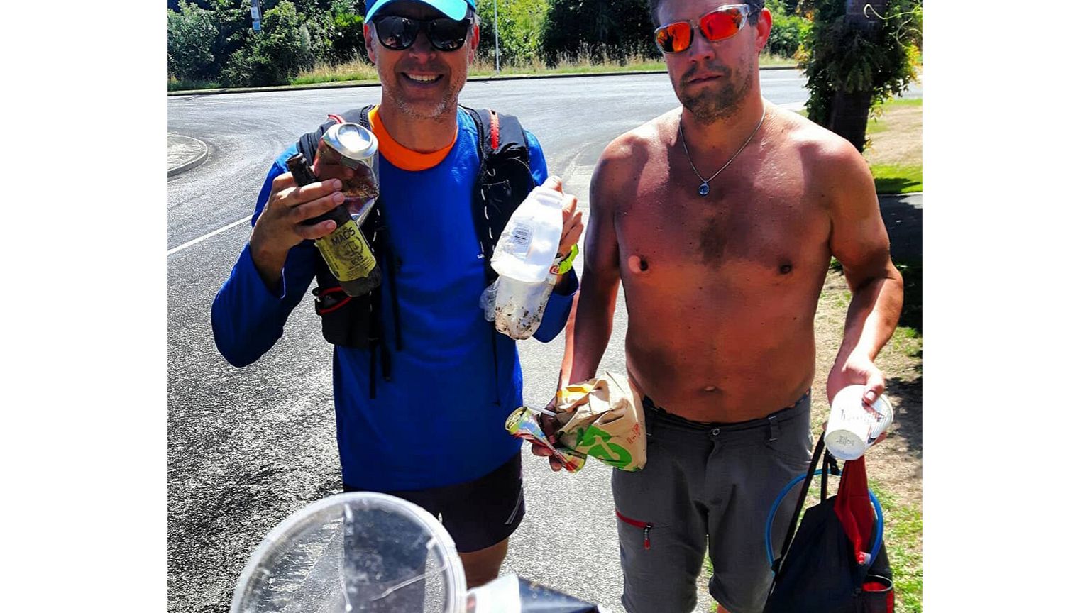 Si sta diffondendo il plogging, ovvero raccogliere i rifiuti facendo jogging