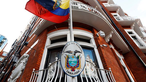 Wikileaks, per ora rimane valido il mandato di arresto per Julian Assange Wikileaks, per ora rimane valido il mandato di arresto per Julian Assange