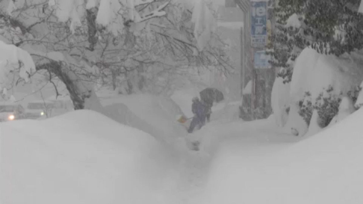 Keményen havazik Japánban