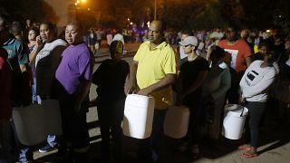 Midnight queues in Cape Town as water crisis deepens