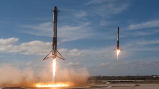Space Falcon: il lancio del razzo con auto elettrica a bordo