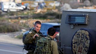 مقتل فلسطيني طعن حارس مستوطنة في الضفة الغربية