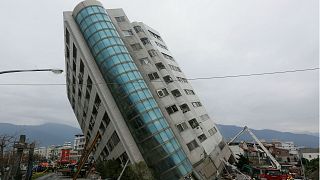 Taiwan earthquake: Children rescued from tilted building