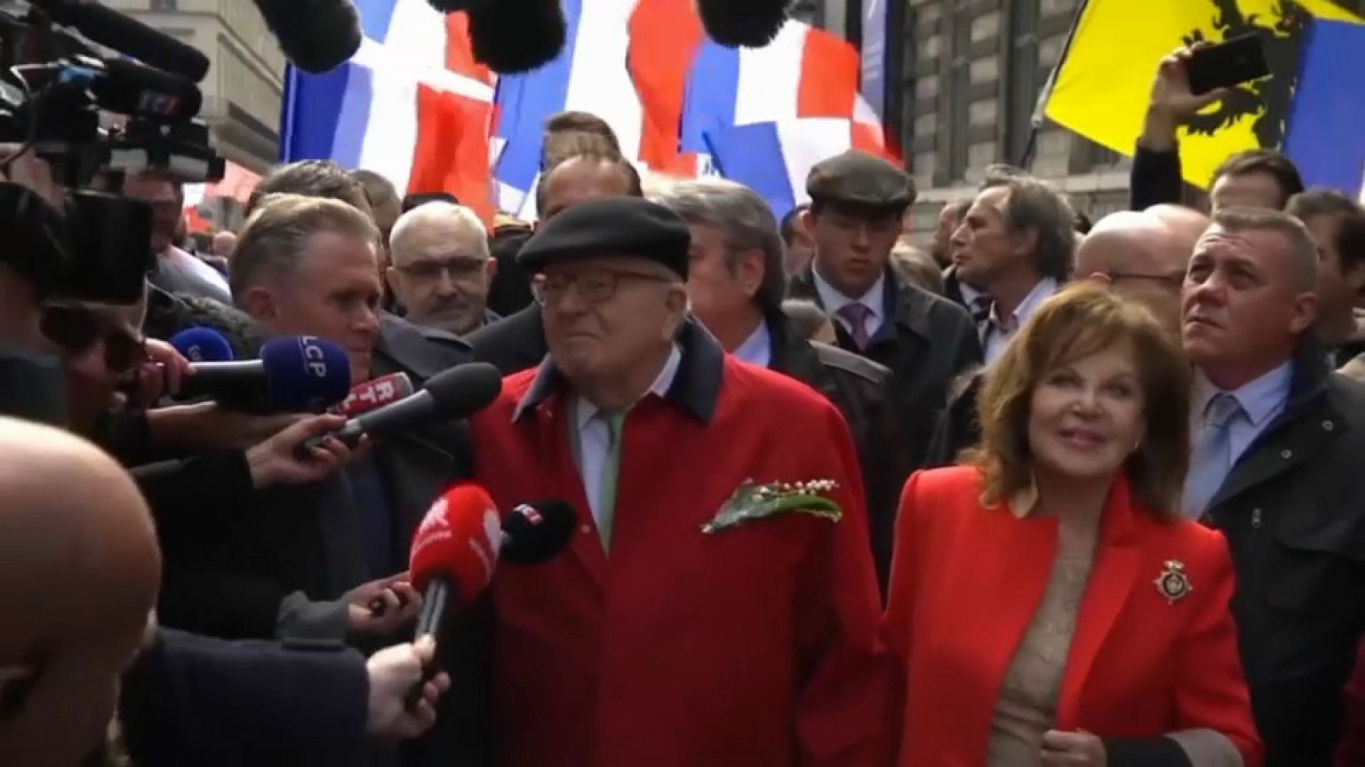 Le procès de J.-M. Le Pen est renvoyé au mois de juin