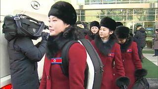 حسناوات بيونغ يانغ يصلن إلى كوريا الجنوبية