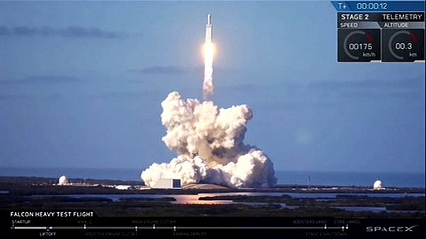 Маск запустил на Марс Tesla Маск запустил на Марс Tesla