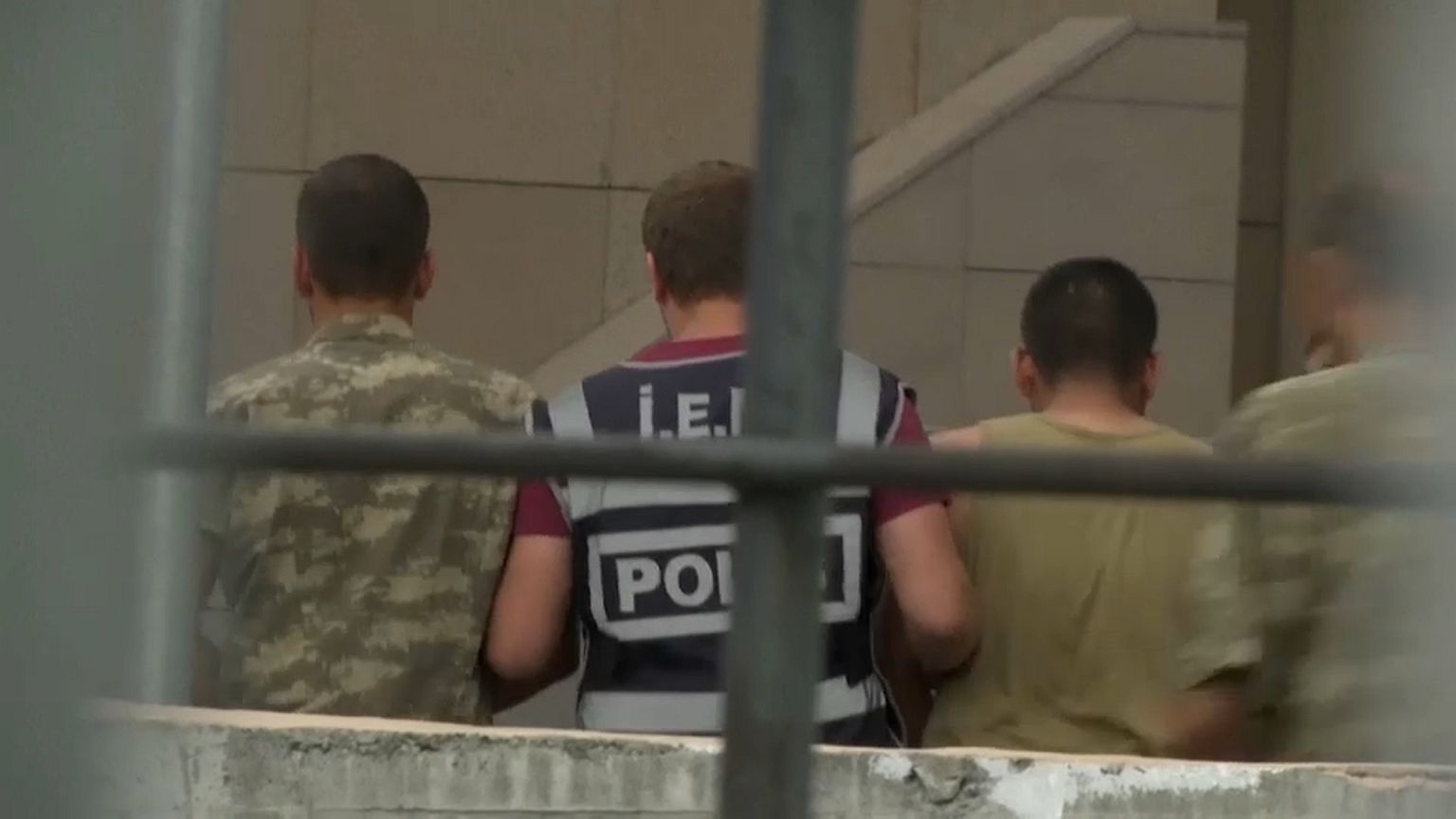 Пожизненные сроки путчистам