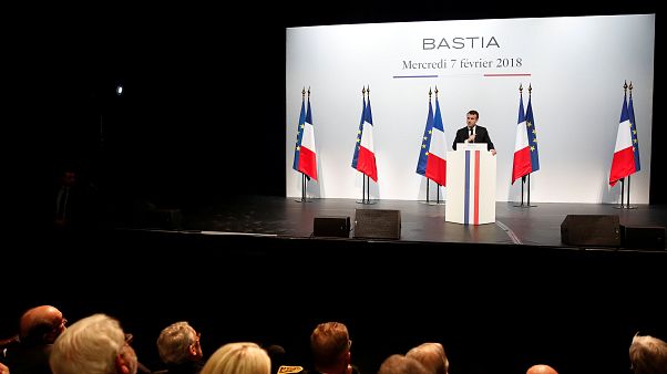 Corse : Macron favorable à une révision de la Constitution Corse : Macron favorable à une révision de la Constitution