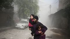 Várias crianças entre os mortos nos últimos bombardeamentos 