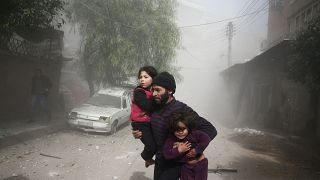 Várias crianças entre os mortos nos últimos bombardeamentos