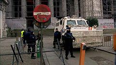 Salah Abdeslam trial: hearing resumes in Brussels without him
