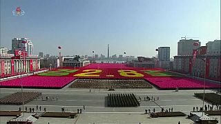 Coreia do Norte exibe exército na véspera dos Jogos de Pyeongchang