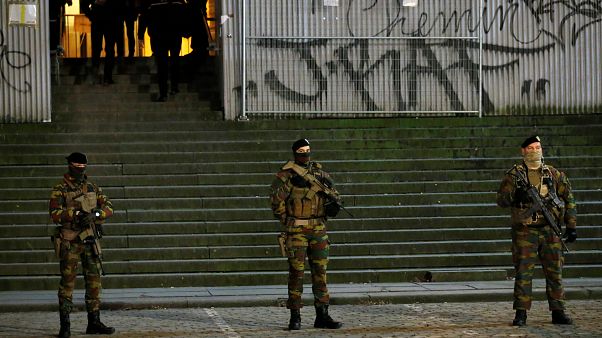 Οι συγγενείς ζητούν απαντήσεις από τον Αμπντεσλάμ Οι συγγενείς ζητούν απαντήσεις από τον Αμπντεσλάμ