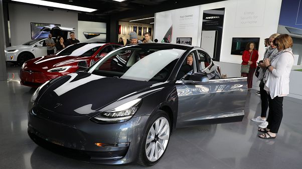 Tesla Motors 675 milyon Dolar zarar etti Tesla Motors 675 milyon Dolar zarar etti