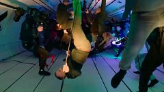 De fiesta, sin gravedad. Éxito del primer vuelo "Zero G"